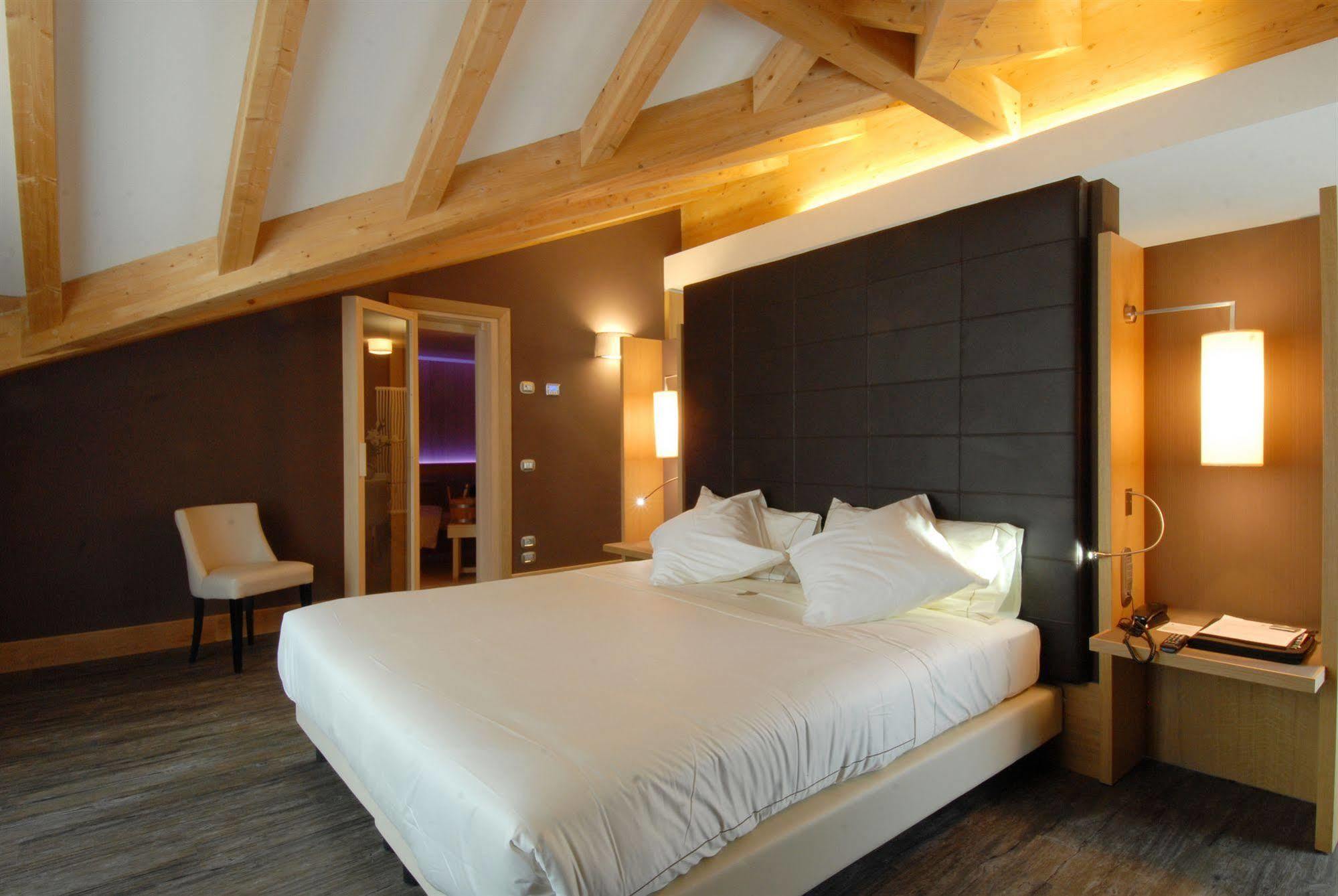 Hotel Garni Vittoria Fiera Di Primiero Εξωτερικό φωτογραφία