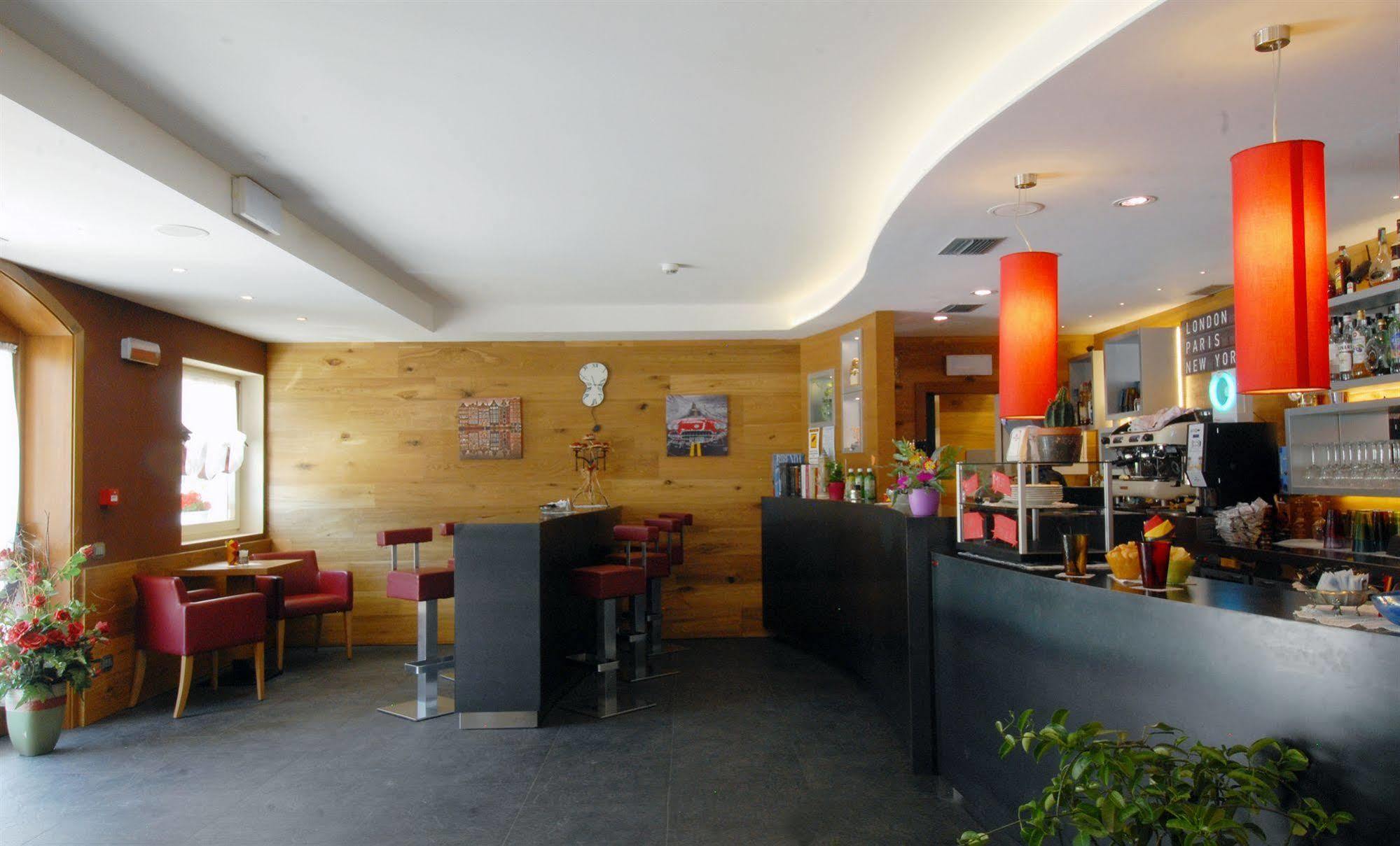 Hotel Garni Vittoria Fiera Di Primiero Εξωτερικό φωτογραφία
