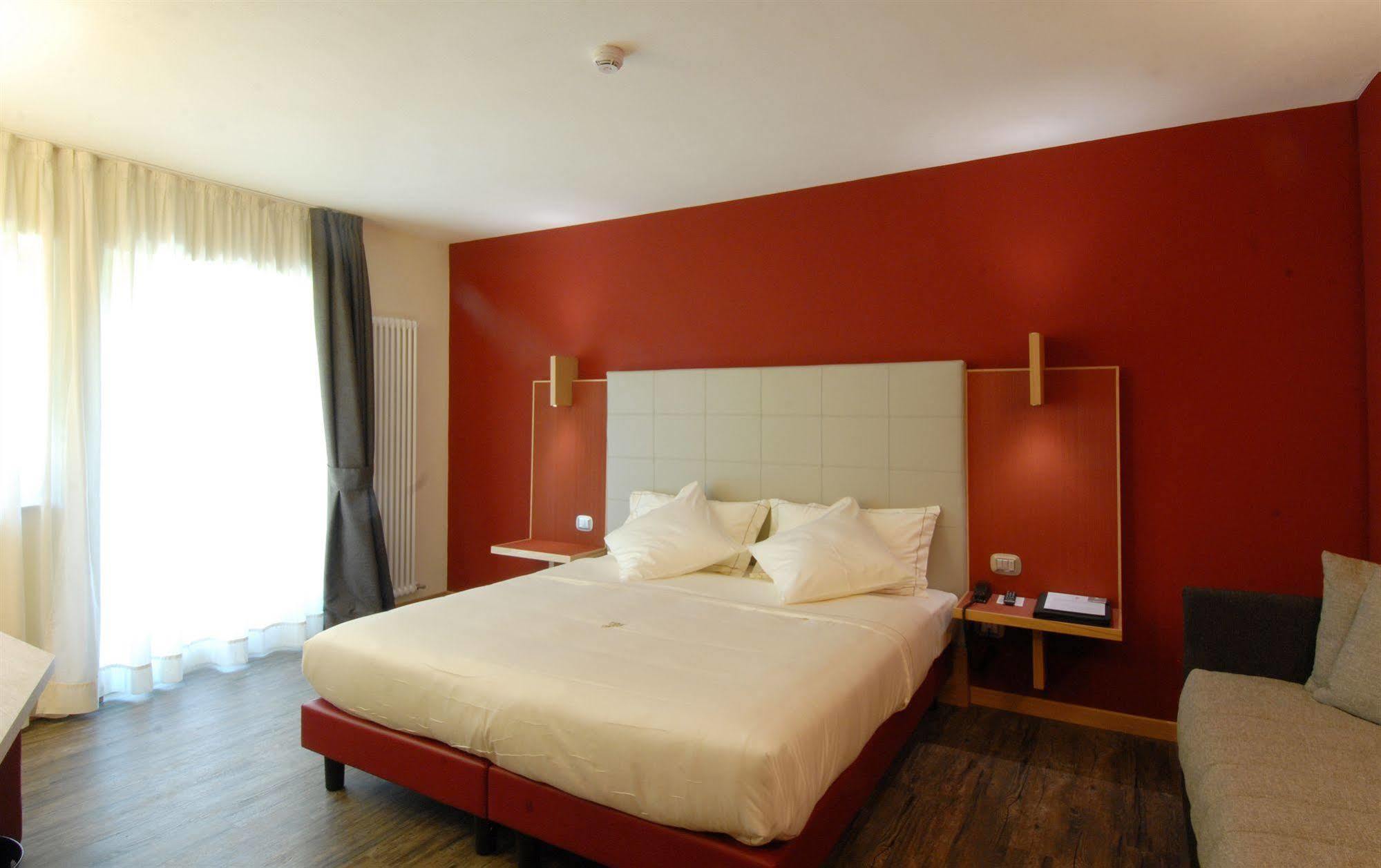 Hotel Garni Vittoria Fiera Di Primiero Εξωτερικό φωτογραφία